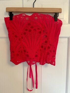PrettyLittleThing Red Lace Strapless Crop Top